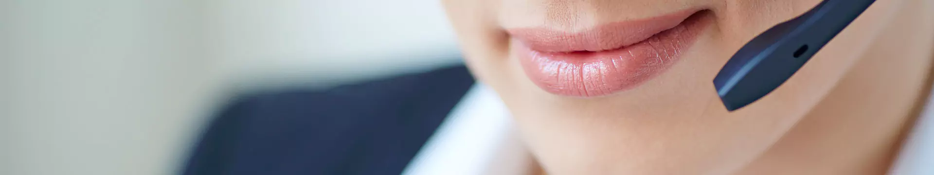 আমাদের সাথে যোগাযোগ করুন